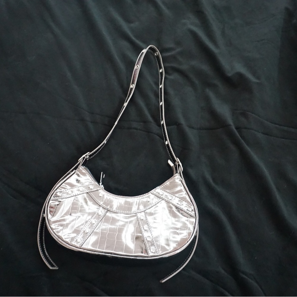 Purse - Picture 4 of 5